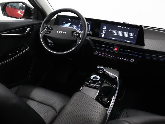 KIA EV6 Plus AWD 77.4 kWh | 360° Camera | Lederen Interieur | Apple CarPlay/Android Auto | Stoel/Stuur verwarming | Camera | Stoelkoeling | Interieurverlichting | Adaptieve Cruise Control | Ele. kofferdeksel |