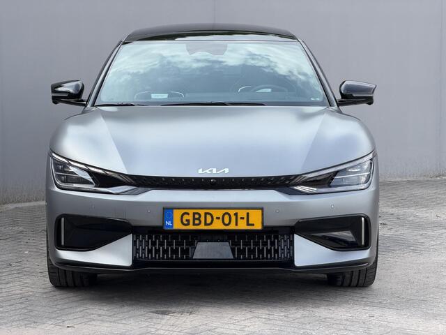 KIA EV6 GT AWD 77.4 kWh / 585PK / Fabrieksgarantie tot 06-2031 & 150.000km / SOH 100% / Panormadak Schuifdak / Dealer Onderhouden / Eerste Eigenaar / HUD / Meridian Audio / 360 Camera / Sport & Kuipstoelen / CCS Snelladen / Elektr. Achterklep / Stoel Verwarming /