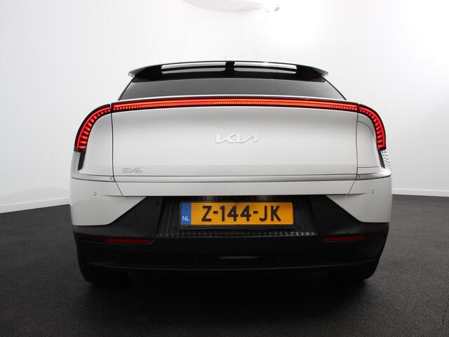 KIA EV6 Light Edition Automaat 58 kWh Navigatie Apple Carplay Android Auto Camera Parkeersensoren achter Cruise Control Climate Control Lichtmetalen Velgen