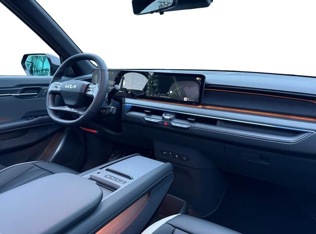 KIA EV9 GT-Line 6p 99.8 kWh I Levertijd in overleg AUTOMATIC | audio installatie premium | lichtmetalen velgen 21" | achterbank elektrisch neerklapbaar | achterbank verwarmd | achteruitrijcamera | stoel ventilatie achter | stoel ventilatie voor | volledig digitaa