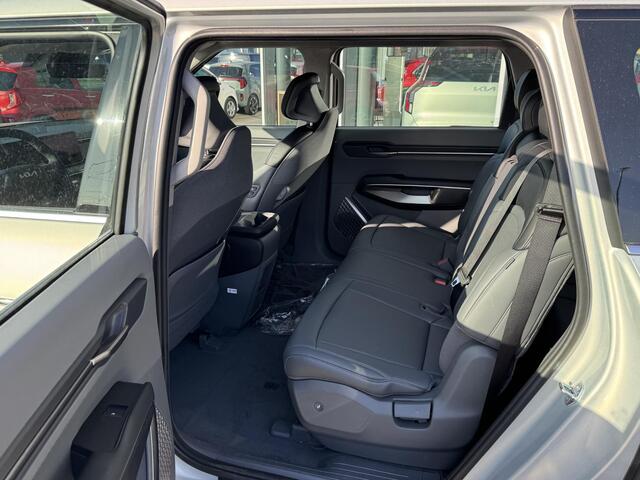 KIA EV9 First Edition 76.1 kWh Demo-auto ! | Kmstand kan iets varieeren | Informeer altijd even of de auto aanwezig is ...