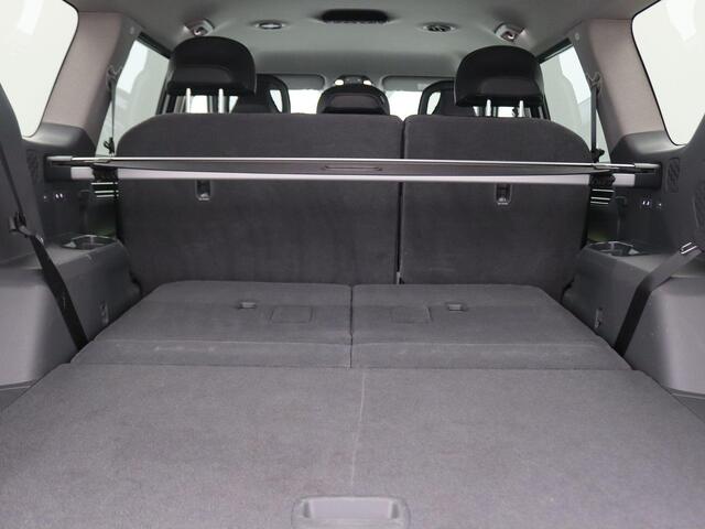 KIA EV9 Launch Edition 99.8 kWh 204PK Aut. 7-Zitpl, 360gr. Camera, Memorystoel, Elektr. Achterklep, Keyless, Meridian Sound, Dodehoekcamera's, 19" LM Velgen