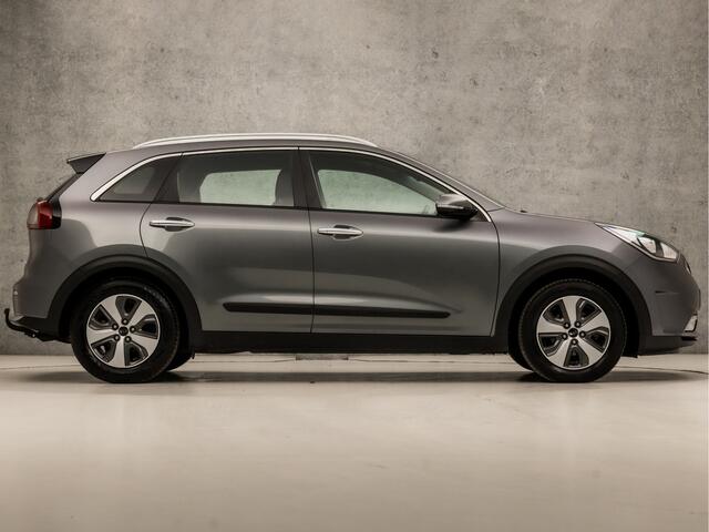 KIA Niro 1.6 GDi Hybrid DynamicLine 142Pk Automaat (APPLE CARPLAY, NAVIGATIE, LEDER, CAMERA, SPORTSTOELEN, CRUISE, KEYLESS, LANE ASSIST, NIEUWSTAAT)