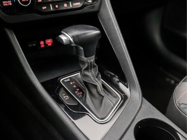 KIA Niro 1.6 GDi Hybrid DynamicLine 142Pk Automaat (APPLE CARPLAY, NAVIGATIE, LEDER, CAMERA, SPORTSTOELEN, CRUISE, KEYLESS, LANE ASSIST, NIEUWSTAAT)