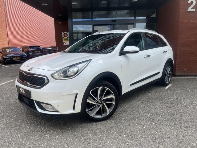 KIA Niro 1.6 GDi Hybrid ExecutiveLine // LEDER // ELEK. STOEL+GEHEUGEN // SCHUIF-KANTELDAK // JBL // DODEHOEK // ADAPT. CRUISE // STOELVERWARMING+VERKOELING // AFN. TREKHAAK //