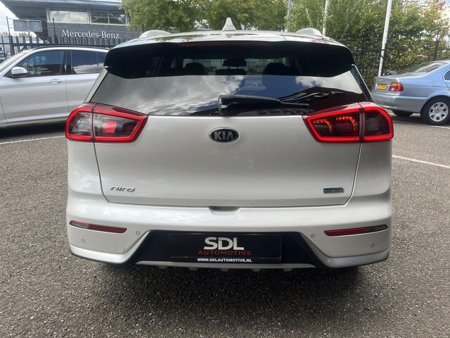 KIA Niro 1.6 GDi Hybrid ExecutiveLine // LEDER // ELEK. STOEL+GEHEUGEN // SCHUIF-KANTELDAK // JBL // DODEHOEK // ADAPT. CRUISE // STOELVERWARMING+VERKOELING // AFN. TREKHAAK //