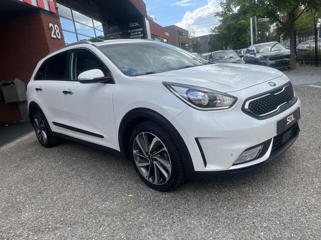 KIA Niro 1.6 GDi Hybrid ExecutiveLine // LEDER // ELEK. STOEL+GEHEUGEN // SCHUIF-KANTELDAK // JBL // DODEHOEK // ADAPT. CRUISE // STOELVERWARMING+VERKOELING // AFN. TREKHAAK //