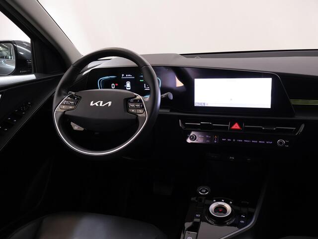 KIA Niro 1.6 GDi Hybrid DynamicLine Edition | 18" lichtmetalen velgen | Elektrisch verstelbare bestuurdersstoel met geheugen | Stoelventilatie | Elektrisch bedienbare achterklep