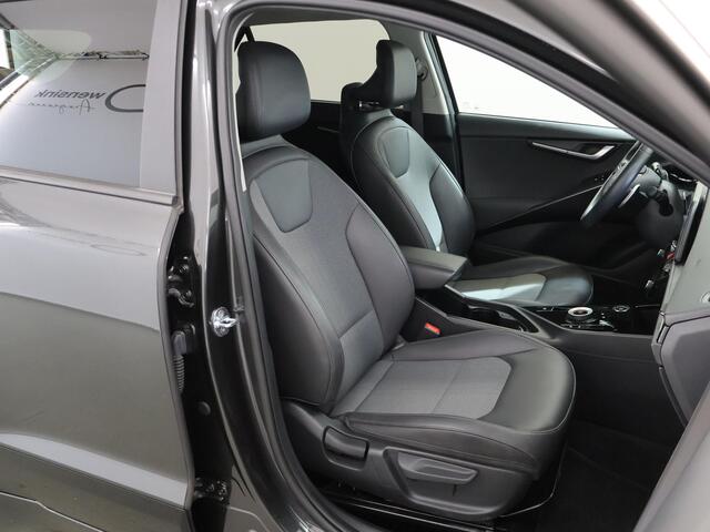 KIA Niro 1.6 GDi Hybrid DynamicLine Edition | 18" lichtmetalen velgen | Elektrisch verstelbare bestuurdersstoel met geheugen | Stoelventilatie | Elektrisch bedienbare achterklep