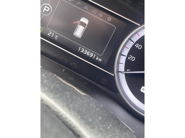 KIA Niro 1.6 GDi Hybrid First Edition | Achteruitrijcamera | Navigatie | Apple Carplay / Android Auto | Meer foto's volgen!