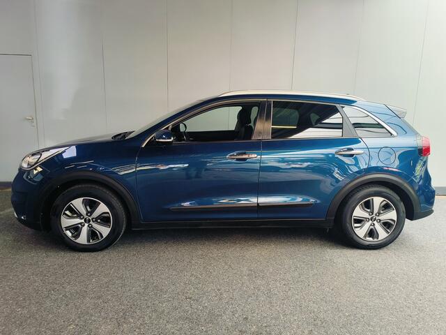 KIA Niro 1.6 GDi Hybrid DynamicLine Travel Connect Rijklaar + 12 maanden Bovag-garantie Henk Jongen Auto's in Helmond, al 50 jaar service zoals 't hoort!