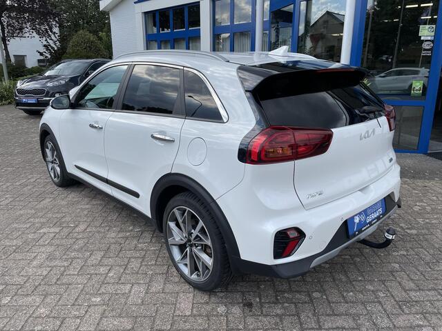 KIA Niro 1.6 GDi Hybrid DynamicPlusLine Style Pack | 18" LM-Velgen, Trekhaak, Navigatie, Parkeersensoren en camera, Digitaal Display, Applecarplay/AndroidAuto
