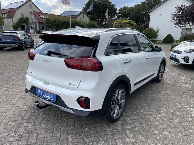 KIA Niro 1.6 GDi Hybrid DynamicPlusLine Style Pack | 18" LM-Velgen, Trekhaak, Navigatie, Parkeersensoren en camera, Digitaal Display, Applecarplay/AndroidAuto