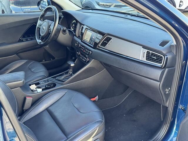 KIA Niro 1.6 GDi Hybrid ExecutiveLine | Trekhaak | Stoel/Stuurverwarming | Lederen bekleding | Full map navigatie | Parkeer sensoren | Apple Carplay/Android Auto |
