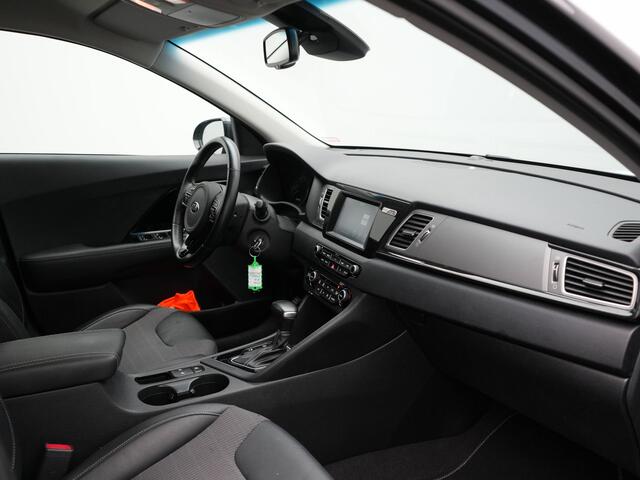 KIA Niro 1.6 GDi PHEV DynamicLine Plug In Hybrid 141pk Dealer O.H PHEV | Adaptive Cruise | Lederen Sportstoelen Verwarmd | Camera | Apple Carplay | Blis | Navigatie | Stuur Verwarmd |