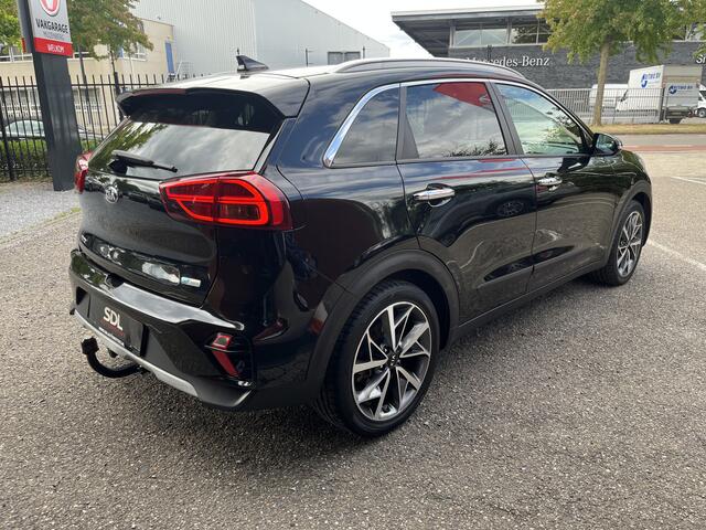 KIA Niro 1.6 GDi Hybrid ExecutiveLine // LEDER // SCHUIF-KANTELDAK // ELEK. STOEL+GEHEUGEN // JBL // NAVI+CARPLAY // DODEHOEK // STOELVERKOELING+VERWARMING // AFN. TREKHAAK //