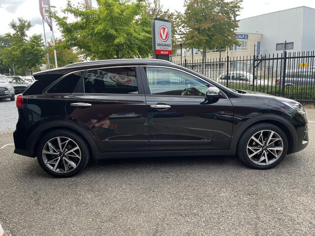 KIA Niro 1.6 GDi Hybrid ExecutiveLine // LEDER // SCHUIF-KANTELDAK // ELEK. STOEL+GEHEUGEN // JBL // NAVI+CARPLAY // DODEHOEK // STOELVERKOELING+VERWARMING // AFN. TREKHAAK //