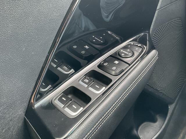 KIA Niro 1.6 GDi Plug-in PHEV Navi/Cam Stoel/stuurverw DynamicLine Plug-in