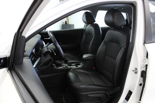 KIA Niro 1.6 GDi PHEV DynamicLine | PLUG-IN | CAMERA | AFN-TRHAAK | NAVIGATIE | D-GLAS | CARPLAY | PDC-V/A |