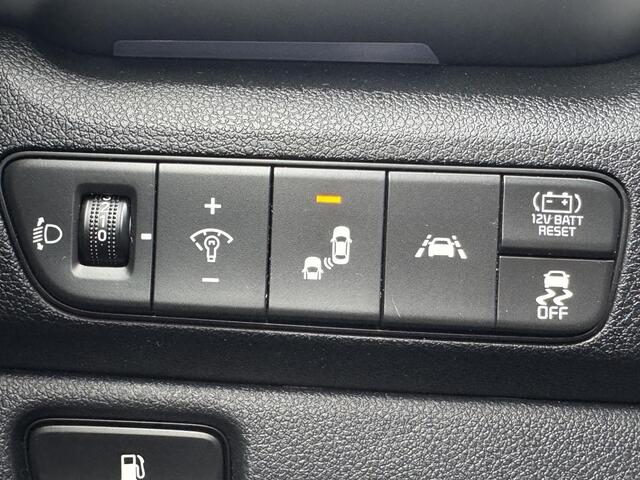 KIA Niro 1.6 GDi Hybrid ExecutiveLine | JBL Speakers | Dode hoek assistentie | Digitaal dashboard |