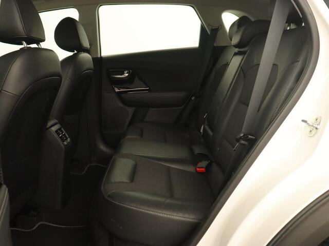 KIA Niro 1.6 GDi PHEV DynamicLine | Adaptive cruise | Half leder | Camera | Carplay | Navigatie | Climate control | Parkeerhulp