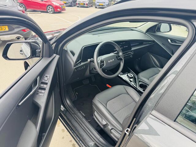 KIA Niro 1.6 GDi Hybrid DynamicLine Trekhaak | Clima | Cruise | Navigatie | Camera | PDC Rondom