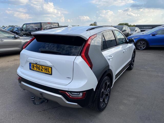 KIA Niro 1.6 GDi Hybrid Launch Edition Dealer onderhouden: Schuif-/kanteldak, trekhaak 13-polig, head-up display, stoelverwarming- & ventilatie, stuurverwarming, adaptieve cruise control, Apple CarPlay/Android Auto