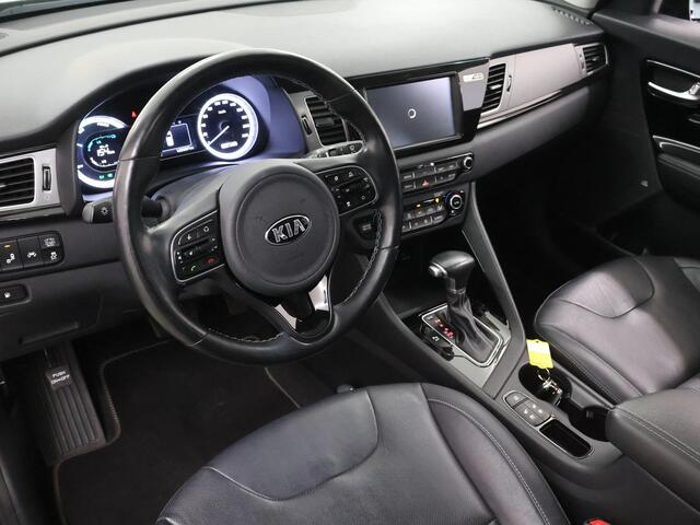 KIA Niro 1.6 GDi Hybrid ExecutiveLine | Trekhaak | Panoramadak | Lederen Bekleding | JBL Audio | Dodehoekdetectie | Stoel/Stuurwielverwarming | Stoelventilatie | Elektrisch bedienbare bestuurdersstoel met geheugenfunctie
