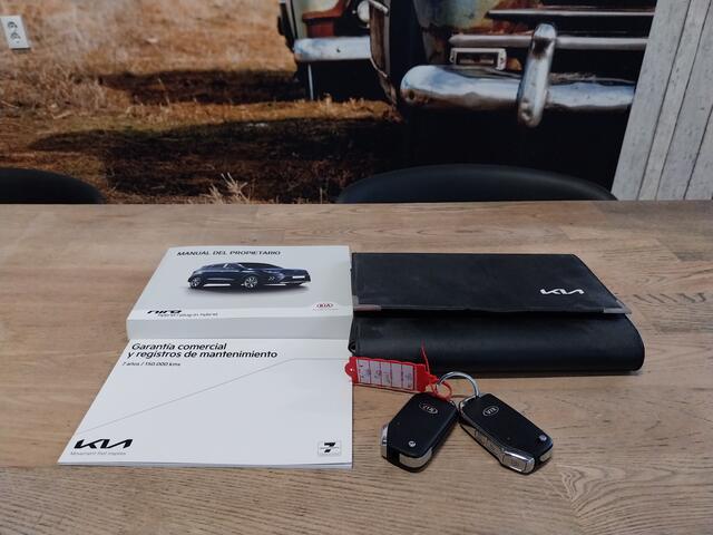 KIA Niro 1.6 GDi Hybrid DynamicLine 1e EIGENAAR ADAPT CRUISE CAMERA HALF LEER LED NAVI ECC