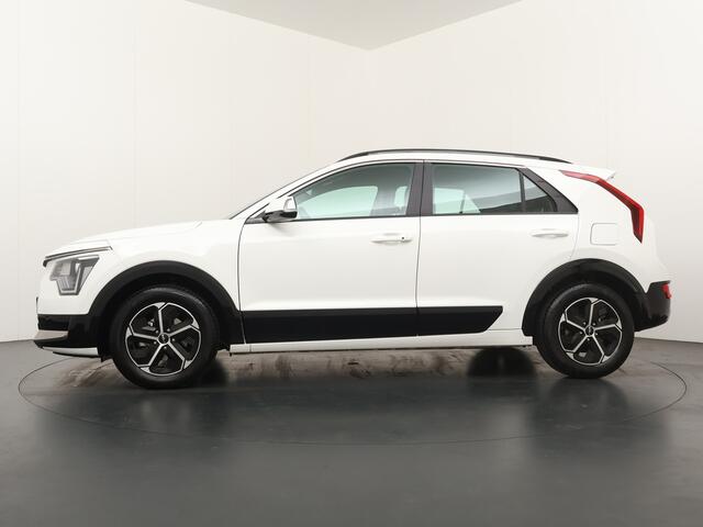 KIA Niro 1.6 GDi Hybrid DynamicLine - Navigatie - Bluetooth - Adaptive cruise control - Achteruitrij camera - Apple Carplay/Android Auto Fabrieksgarantie t/m 29-04-2031