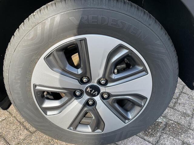 KIA Niro 1.6 GDi PHEV DynamicLine | Navigatie, Parkeersensoren en camera, Adaptive Cruise controle, Dode hoek sensoren, Lane assist