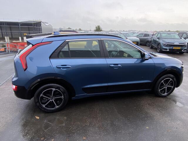 KIA Niro 1.6 GDi Hybrid DynamicLine Trekhaak 13-polig, adaptieve cruise control, achteruitrij camera, parkeersensoren v&a, navigatie Apple CarPlay/Android Auto, keyless