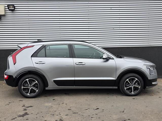 KIA Niro 1.6 GDi Hybrid DynamicLine Trekhaak 13-polig, adaptieve cruise control, navigatie Apple CarPlay/Android Auto, parkeersensoren v&a, achteruitrij camera