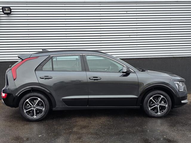 KIA Niro 1.6 GDi Hybrid DynamicLine Trekhaak, navigatie Apple CarPlay/Android Auto, parkeersensoren v&a, achteruitrij camera, adaptieve cruise control