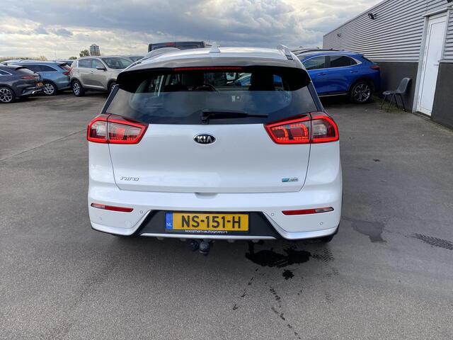 KIA Niro 1.6 GDi Hybrid First Edition Trekhaak, Navigatie, Dealeronderhouden, Apple CarPlay/Android Auto, parkeersensoren, achteruitrij camera, cruise control