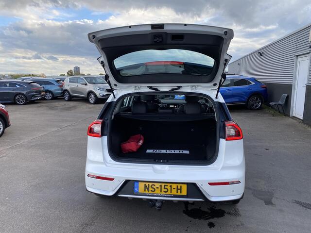 KIA Niro 1.6 GDi Hybrid First Edition Trekhaak, Navigatie, Dealeronderhouden, Apple CarPlay/Android Auto, parkeersensoren, achteruitrij camera, cruise control