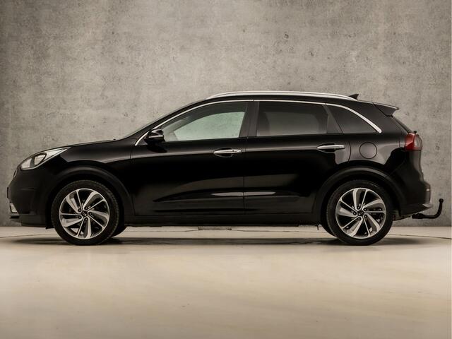 KIA Niro 1.6 GDi Hybrid Sport 142Pk Automaat (APPLE CARPLAY, NAVIGATIE, LEDEREN SPORTSTOELEN, STUUR/STOELVERWARMING, CAMERA, ADAPTIVE CRUISE, STOELKOELING, KEYLESS, TREKHAAK, NIEUWE APK, NIEUWSTAAT)