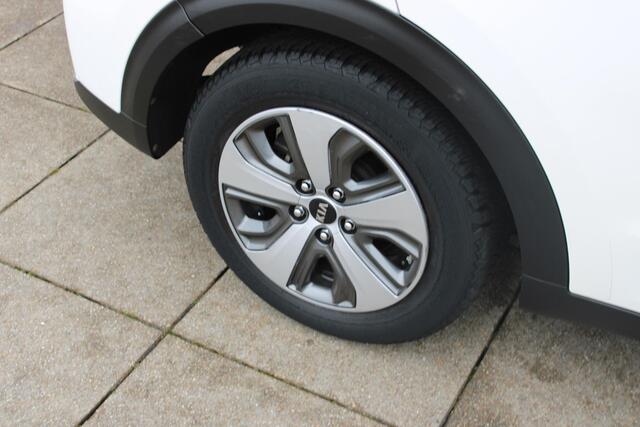 KIA Niro 1.6 GDi Hybrid DynamicLine All season / dealeronderhouden / 1300KG Trekgewicht