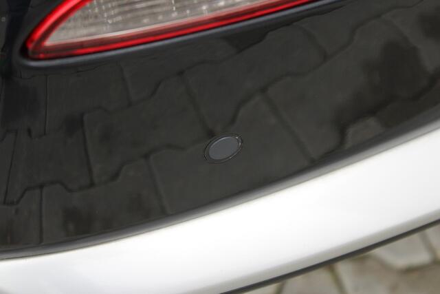 KIA Niro 1.6 GDi Hybrid DynamicLine | Incl. 12 maanden garantie | Trekhaak | Apple carplay/Android auto | Cruise control | Climate control | DAB radio | Navigatie | Parkeercamera |