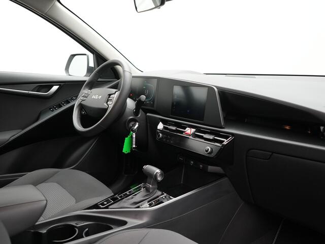 KIA Niro 1.6 GDi DynamicLine Plug In Hybrid 182pk Dealer O.H. PHEV | Trekhaak Afn. | Camera | Stoelen & Stuur Verwarmd | Pilot Assist | Apple Carplay | Cruise Control | Virtual | DAB |