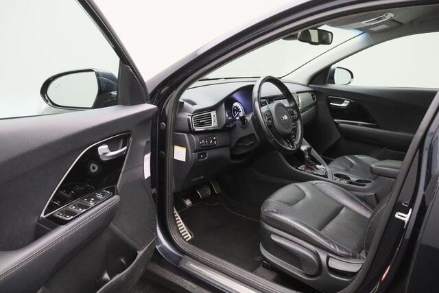 KIA Niro 1.6 GDi Hybrid SportsLine 2017 NAP | Navigatie | Airco | Cruise control | Stuurwielverwarming | Stoel verwarming + ventilatie | Trekhaak | Camera | Bluetooth | Lederen bekleding |
