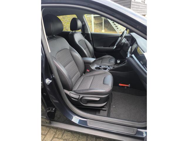 KIA Niro 1.6 GDi Hybrid DynamicPlusLine 18 inch LM, trekhaak, carplay, stoel & stuur verwarming, Camera, DAB+