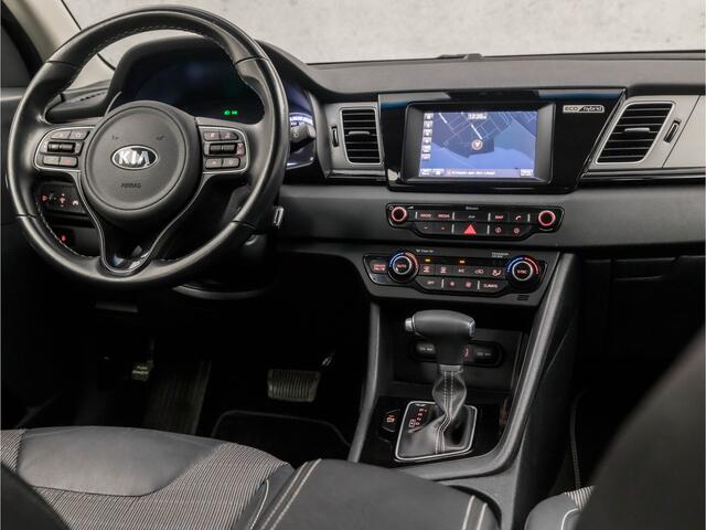 KIA Niro 1.6 GDi Hybrid Dynamic 142Pk Automaat (APPLE CARPLAY, NAVIGATIE, CAMERA, LEDER, CLIMATE, TREKHAAK, SPORTSTOELEN, PARKEERSENSOREN, CRUISE, LANE ASSIST, NIEUWE APK, NIEUWSTAAT)