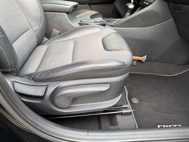 KIA Niro 1.6 GDi Hybrid First Edition | Automaat | Navigatie | Camera | Apple Carplay | Climate Control | Half Lederen bekleding.