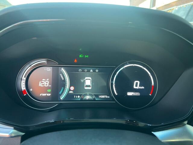 KIA Niro Executive Line, 3 fase, 64kWh, 204 Pk, Warmtepomp, leder, SOH 98% JBL Navi Car play Kia dealer ondehouden