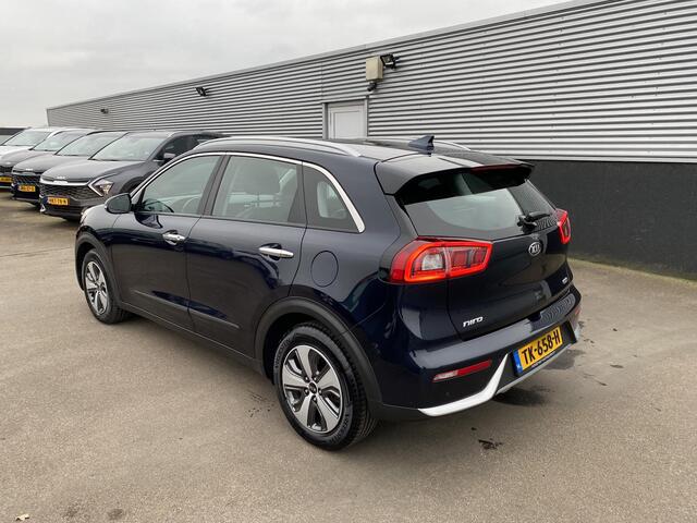 KIA Niro 1.6 GDi Hybrid DynamicLine NL-auto, boekjes compleet, parkeersensoren, cruise control, navigatie, Apple CarPlay/Android Auto, achteruitrijcamera