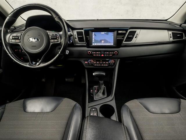 KIA Niro 1.6 GDi Hybrid Sport 142Pk Automaat (SCHUIFDAK, APPLE CARPLAY, NAVIGATIE, CAMERA, LEDER, STUUR/STOELVERWARMING, SPORTSTOELEN, GETINT GLAS, NIEUWE APK, NIEUWSTAAT)