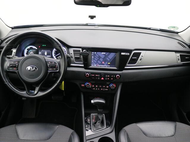 KIA Niro 1.6 GDi Hybrid First Edition AUTOMAAT / Airco Automatisch / Navigatie / Cruise Control / Trekhaak / 1300KG Trekgewicht / Camera / Dealeronderhouden / Apple CarPlay & Android Auto /