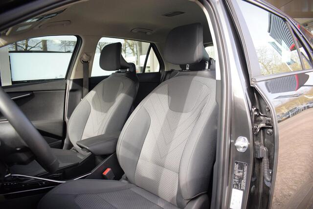 KIA Niro 1.6 GDi Hybrid ComfortLine met ACC|CAM|NAV|LMV