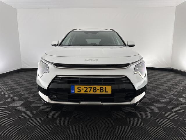 KIA Niro 1.6 GDi Hybrid DynamicPlusLine (INCL-BTW) Aut. *PANO | HEAD-UP | LEATHER | DIGI-COCKPIT | NAVI-FULLMAP | DAB | ADAPTIVE-CRUISE | CAMERA | HEATED-COMFORTSEATS | KEYLESS | PRIVACYGLASS | SHIFTPADDLES | CARPLAY | TOWBAR*